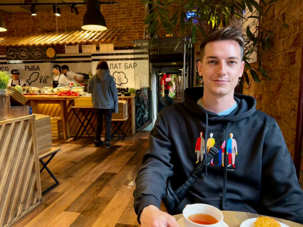 Приглашаем студентов в  Easter Speaking Club с носителем языка 